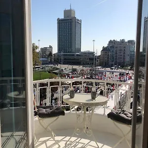 Апартаменты Great View Of Taksim Square, Luxury Furnished On Main Street Of Taksim, Partial Sea View, Стамбул